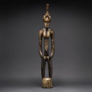 Un magnifique Pombilele Sénoufo en bois, marqueur de rythme. 20e siècle après J-C
